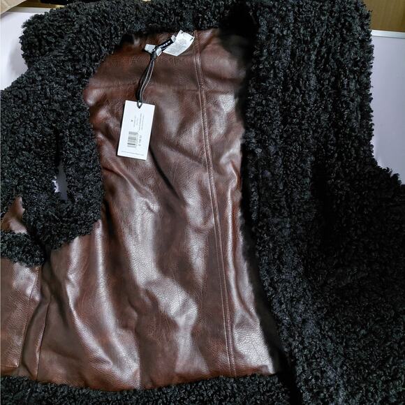 WeWoreWhat Womens Reversible Vegan Leather Sherpa Vest Jacket Size Medium NWT - Picture 13 of 16